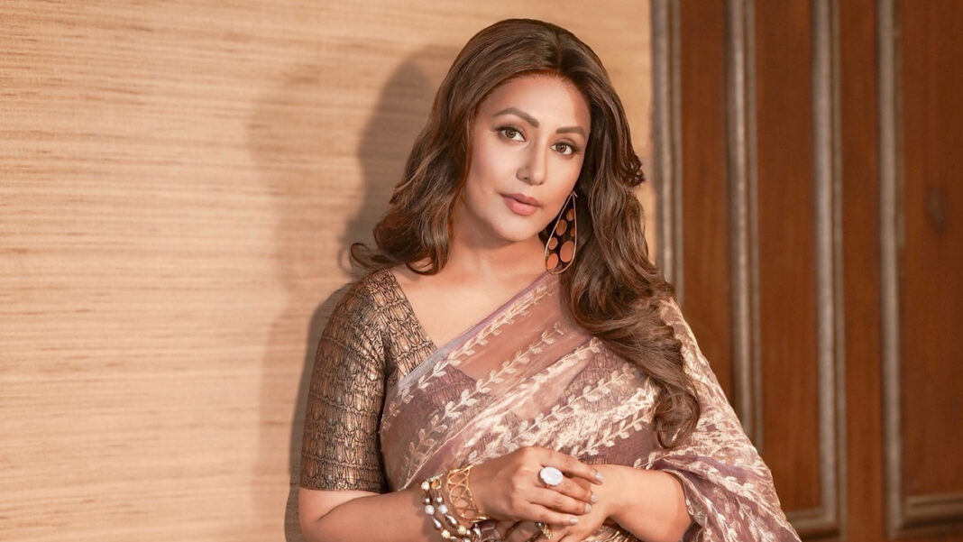 অন্যের যন্ত্রণায় আমিও কাঁদি : হিনা