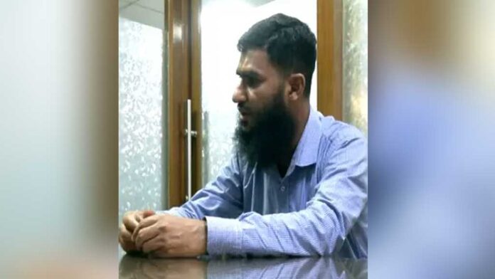 মাসিক বেতন ৪০ হাজার, এক পিওনের অ্যাকাউন্টে জমা ২৫ কোটি
