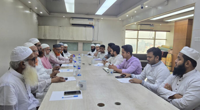 রফিকুল ইসলাম আইনী ও মোহাম্মদ সানাউল্লাহ খান বৈঠকে অংশ নেন।