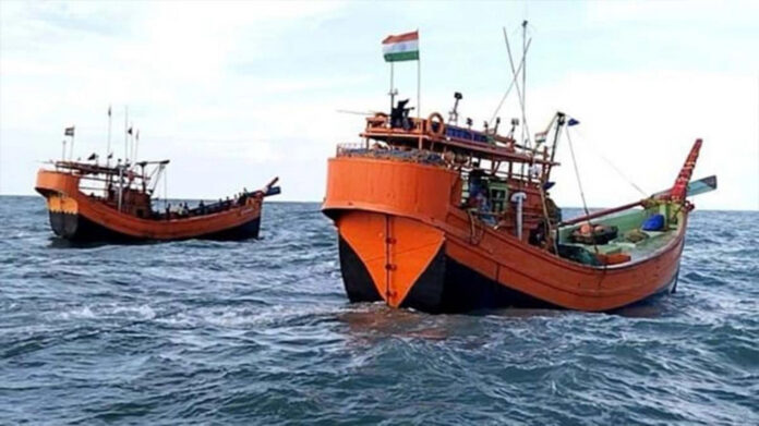 বাংলাদেশের জলসীমায় প্রবেশের দায়ে ৩৪ ভারতীয় জেলে আটক