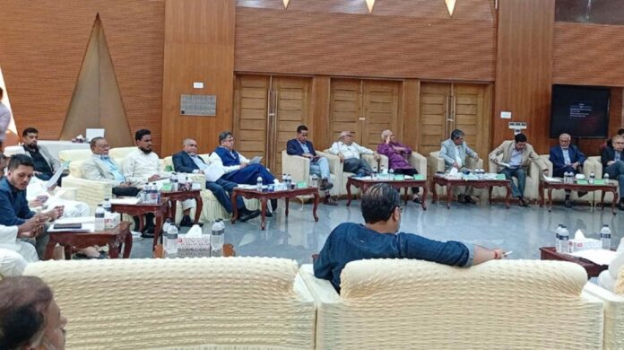 রাজনৈতিক দলগুলোর সঙ্গে দ্বিতীয় ধাপের ১৪ম দিনের বৈঠকে ঐকমত্য কমিশন