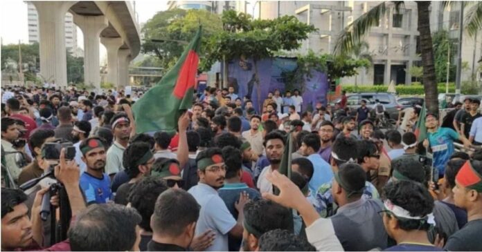১৩ জুলাই: মামলা প্রত্যাহারে ২৪ ঘন্টার আল্টিমেটাম