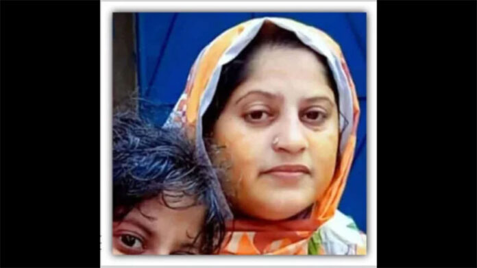 সন্তান বাচাঁতে গিয়ে মায়ের করুণ মৃত্যু