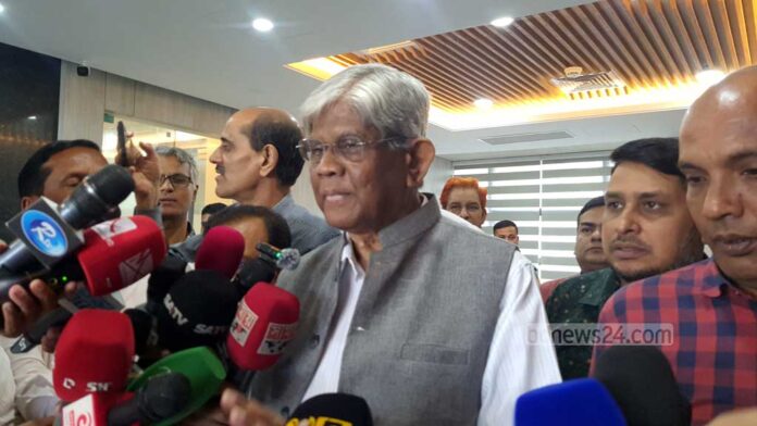 ট্রাম্পের শুল্কের ‘ন্যায্যতা’ দেখছেন না অর্থ উপদেষ্টা