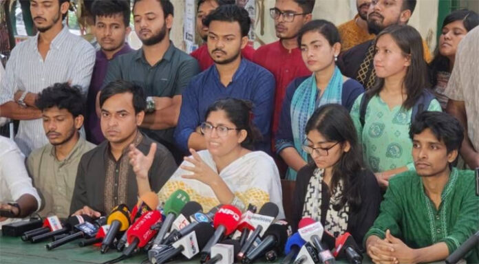 ডাকসুর ভোটকেন্দ্র স্থানান্তরের দাবি