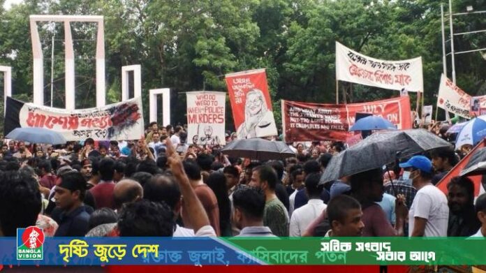 ২ আগস্ট: রাজপথে নানা পেশার মানুষ, সর্বাত্মক অসহযোগের ডাক