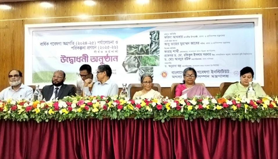 পরিবেশ ও মৎস খাতে ক্ষতির কারণ খুঁজে বের করতে বললেন প্রাণী সম্পদ উপদেষ্টা
