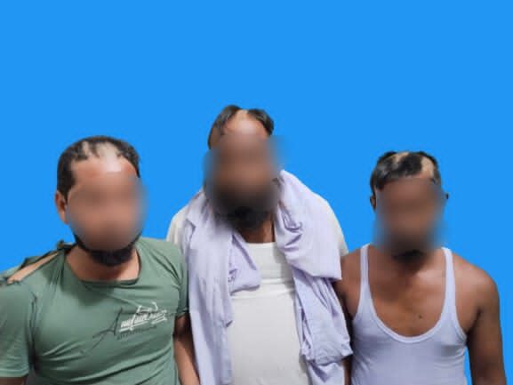 নলডাঙ্গায় মাদ্রাসার সহায়তা আদায় করতে গিয়ে,মাথার চুল কেটে,তিন খাদেমকে গণপিটুনি!