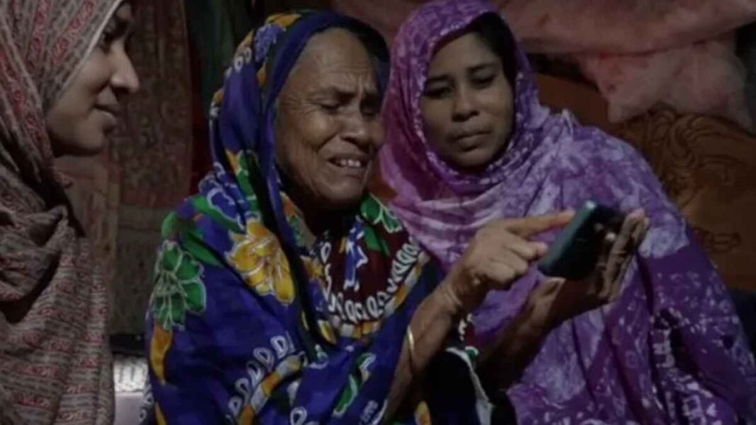 শেষ বয়সে পরিবারের কাছে ফিরে যাবার আশায় আসামের সাকিনা বেগম