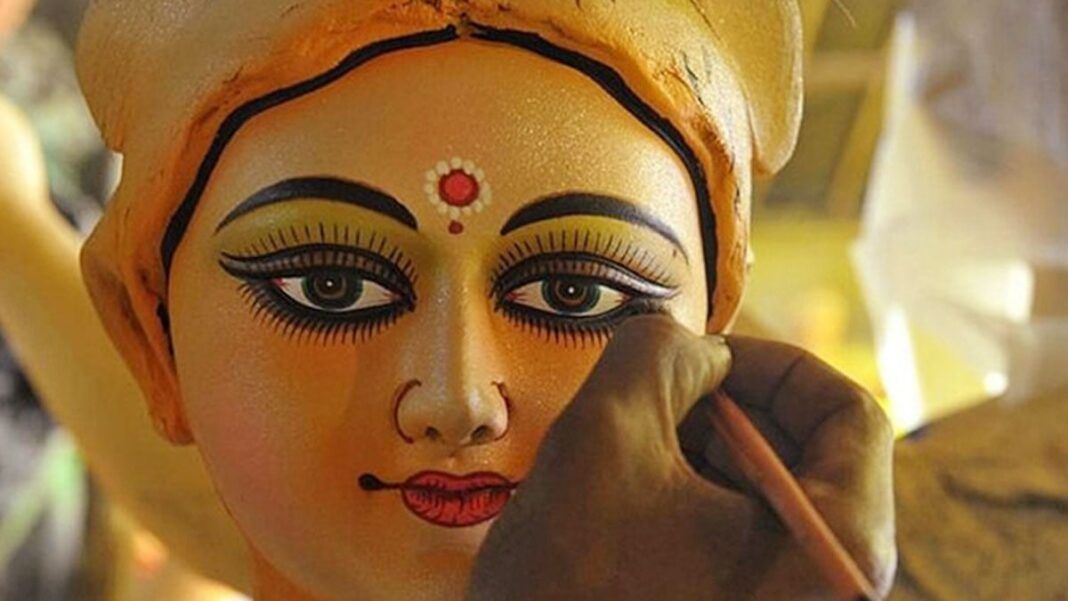 শুভ মহালয়ার মধ্য দিয়ে দুর্গাপূজার আনুষ্ঠানিকতা শুরু, বেড়েছে মণ্ডপ সংখ্যা