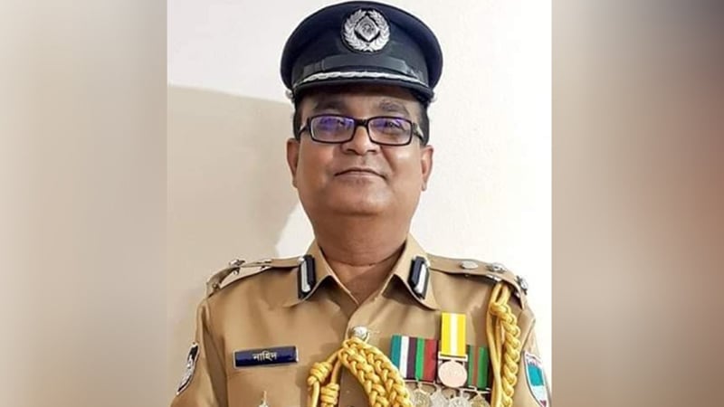 সাবেক ডিআইজি এ কে এম নাহিদুল ইসলাম গ্রেপ্তার