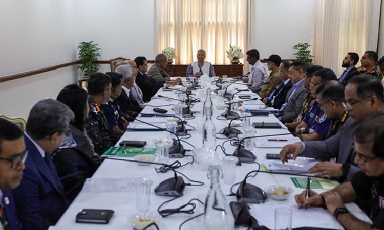 নির্বাচন প্রস্তুতি নিয়ে প্রধান উপদেষ্টার সভাপতিত্বে উচ্চপর্যায়ের বৈঠক