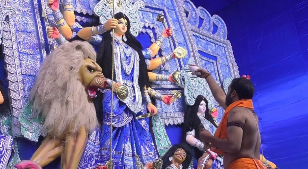 নাটোরে শারদীয় দুর্গোৎসবের মহানবমীতে নানা আনুষ্ঠানিকতা