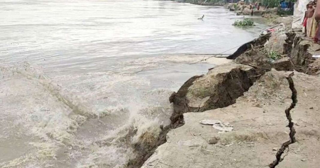 ভারতের পানির ঢলে বিপর্যস্ত উত্তরাঞ্চল, বাড়ছে নদীভাঙন