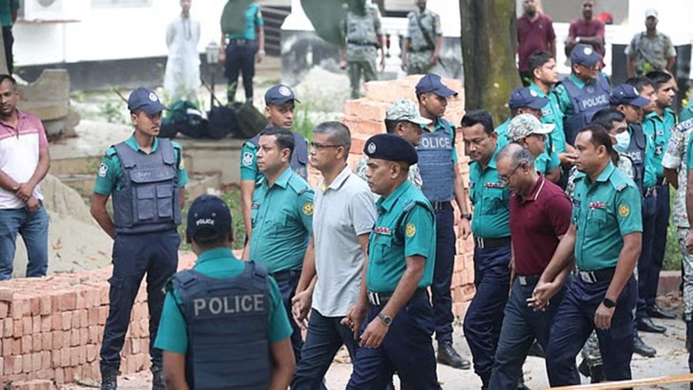১৫ সেনাকর্মকর্তাকে কারাগারে পাঠানোর নির্দেশ ট্রাইব্যুনালের