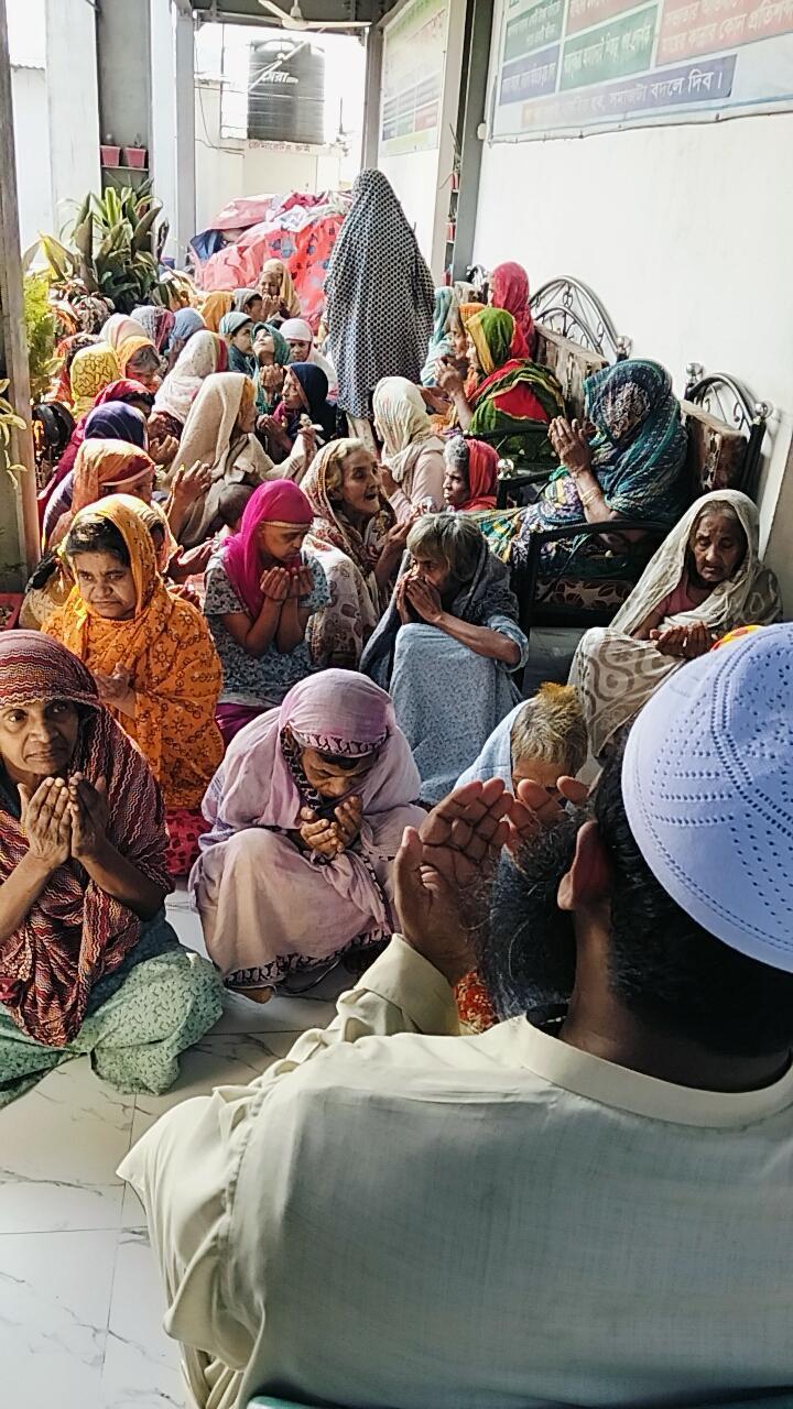 তারেক রহমানের জন্মদিন উপলক্ষে ছিন্নমূল বৃদ্ধাদের দোয়া মাহফিল