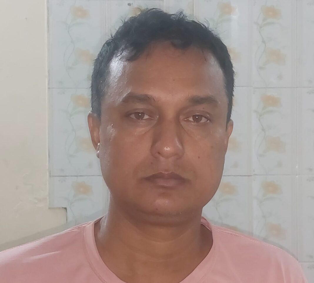 সন্তান ফিরে পেতে বাবার লড়াই