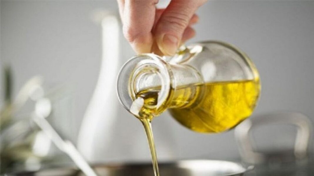 তেলতেলে মানেই ভালো কিছু না