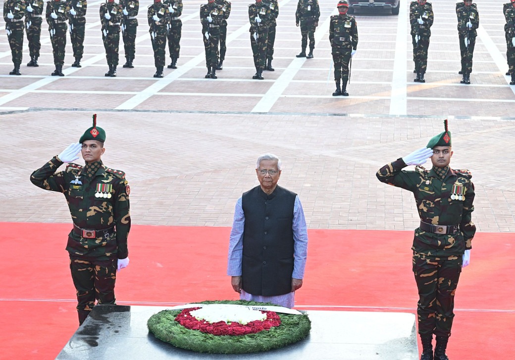 শ্রদ্ধা আর ভালোবাসায় শহীদ বুদ্ধিজীবীদের স্মরণ করছে জাতি