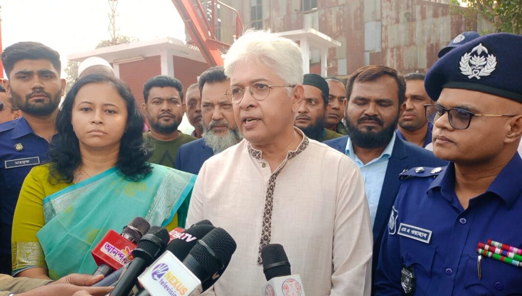 আপাতত চিনি আমদানি বন্ধ, আগে বিক্রি হবে দেশি চিনি: নাটোরে শিল্প উপদেষ্টা আদিলুর