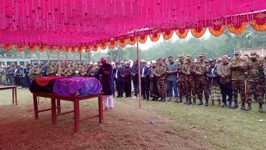 সুদানে নিহত নাটোরের কর্পোরাল মাসুদ রানার দাফন সম্পন্ন