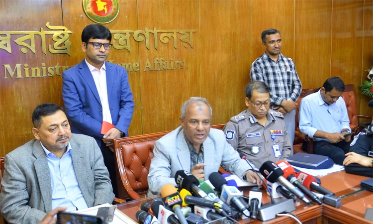 জুলাইযোদ্ধারা বিশেষ নিরাপত্তা পাবে : স্বরাষ্ট্র উপদেষ্টা