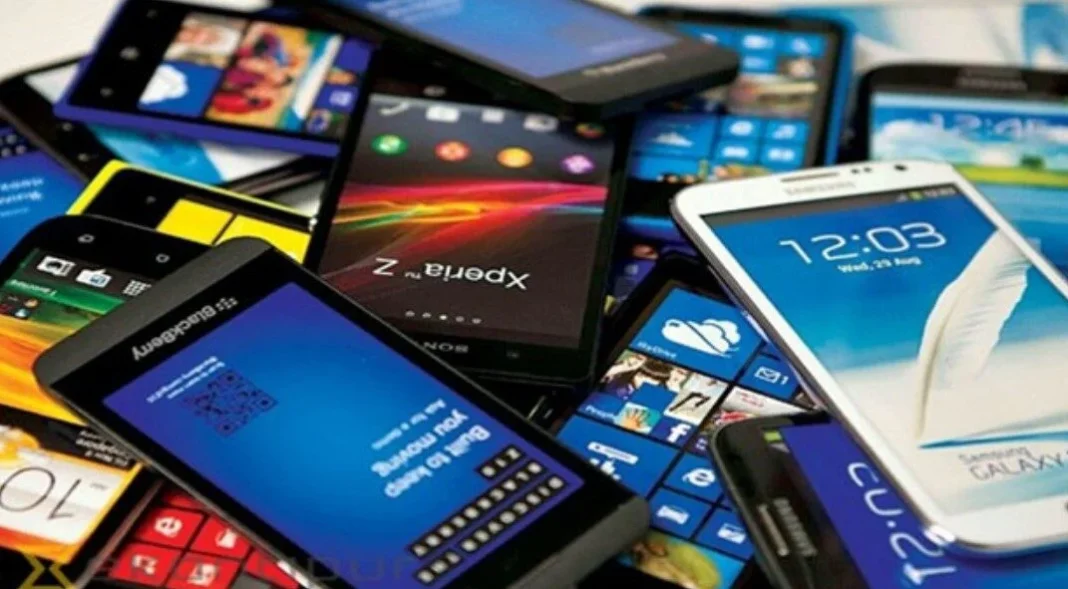 ১৬ ডিসেম্বর থেকে অনিবন্ধিত মুঠোফোন বন্ধে কঠোর সরকার