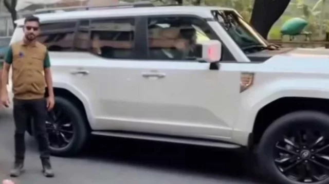 তারেক রহমানের গাড়িতে ‘রহস্যময়’ কাগজ :তদন্ত করছে পুলিশ