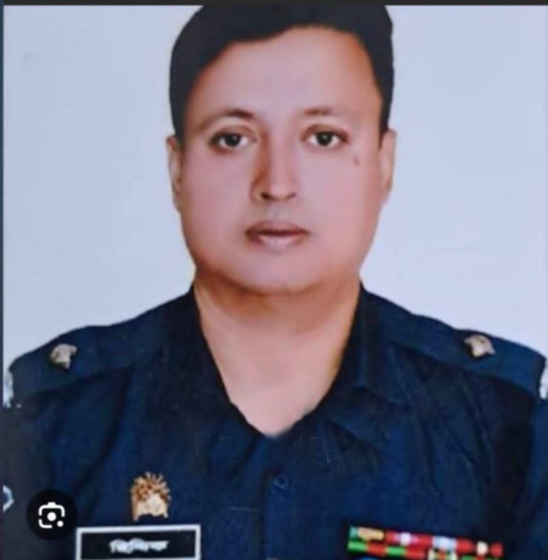 বাউফলে ওসি’র নেতৃত্বে যুব অধিকার পরিষদের নেতার উপর হামলা