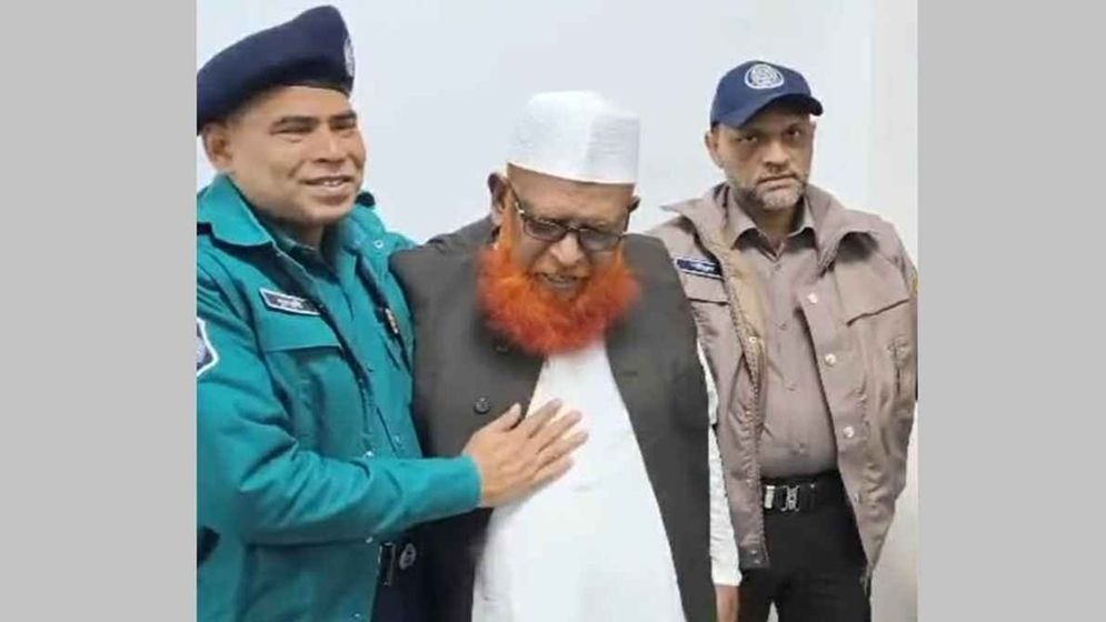 আন্তর্জাতিক অপরাধ ট্রাইব্যুনালে আত্মসমর্পণ করলেন ফাঁসির আসামি আবুল কালাম আজাদ