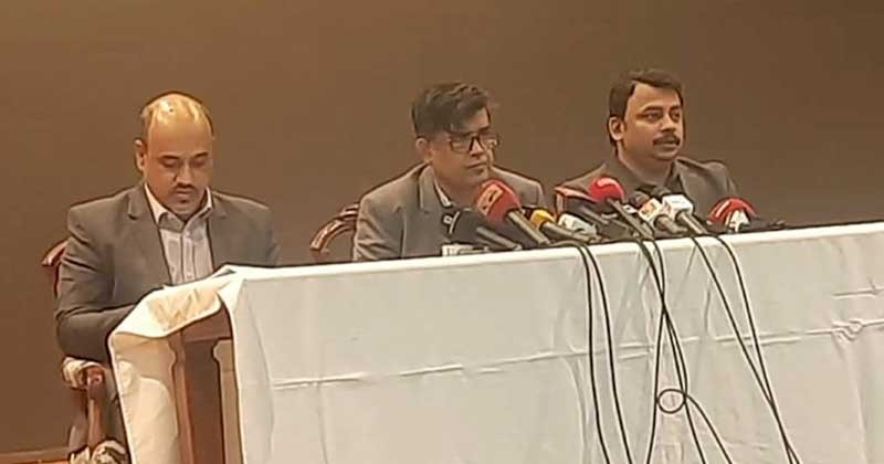 নির্বাচনের আগে লুট হওয়া অস্ত্র দ্রুত উদ্ধার করার তাগিদ প্রধান উপদেষ্টার