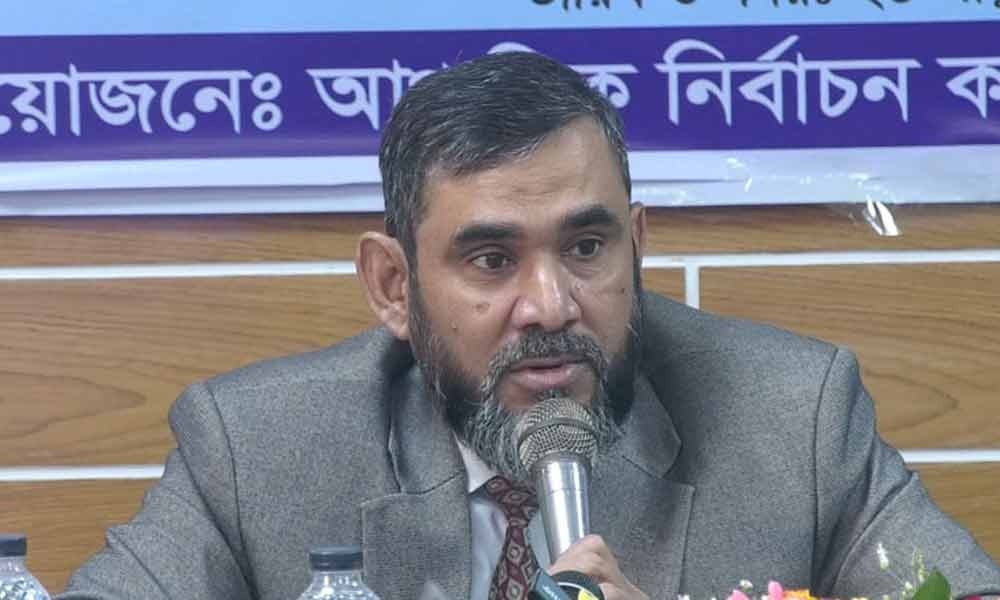 নির্বাচনে পক্ষপাতিত্ব করলে কঠোর ব্যবস্থা : ইসি সানাউল্লাহ