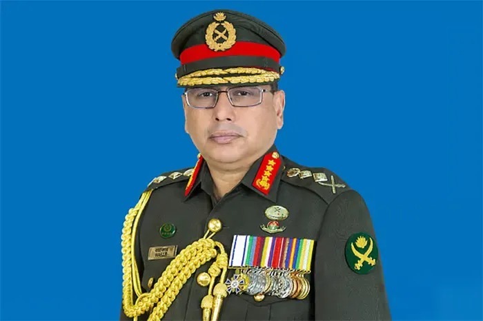 নির্বাচিত সরকার দায়িত্ব নিলে ব্যারাকে ফিরবে সেনাবাহিনী: সেনাপ্রধান