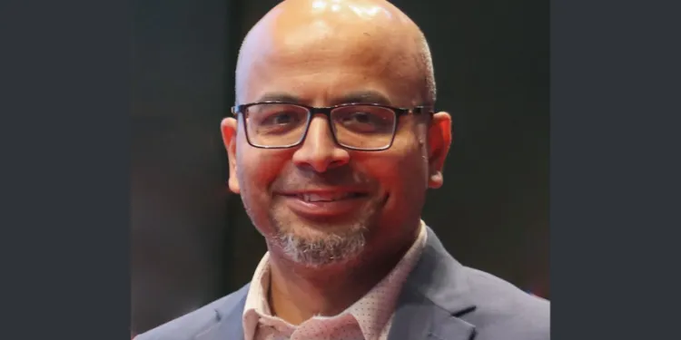 দেশ ছেড়েছেন ফয়েজ আহমদ তৈয়্যব