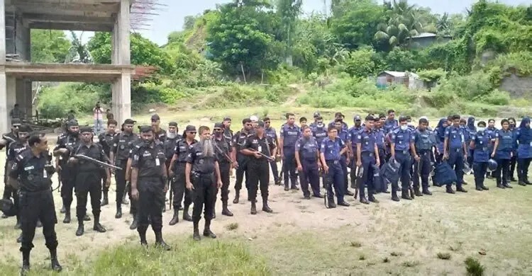 জঙ্গল সলিমপুরে সাঁড়াশি অভিযান, আস্তানা ঘিরে রেখেছে যৌথবাহিনী