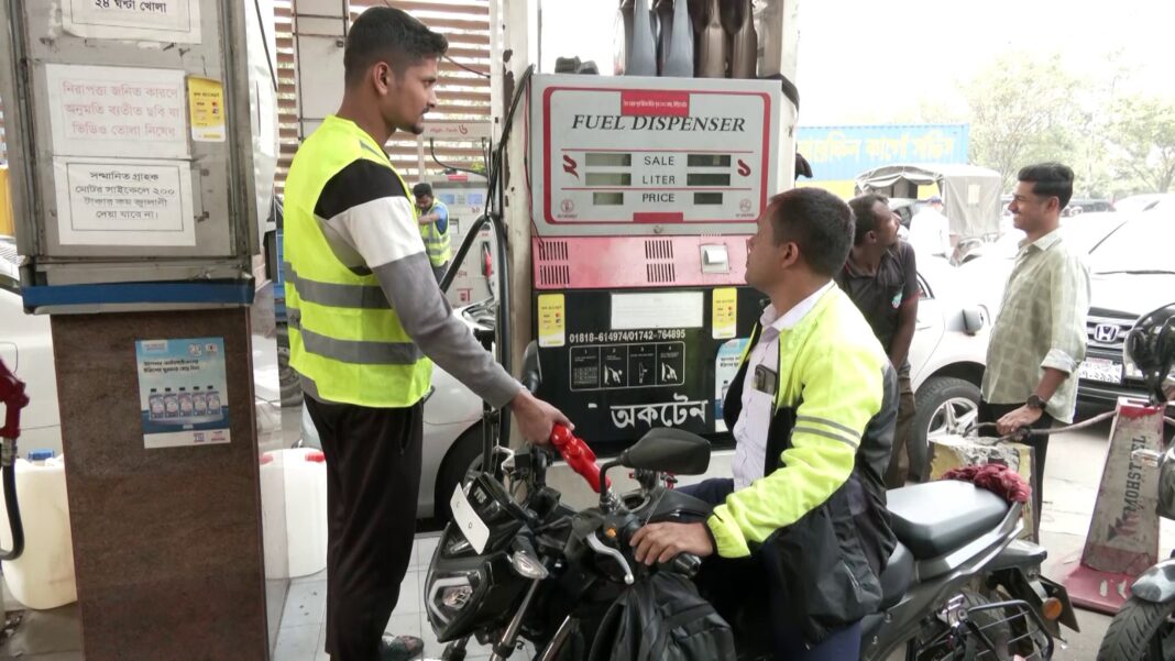 রাইড শেয়ার মোটরসাইকেলে প্রতিদিন সর্বোচ্চ ৫ লিটার জ্বালানি, বিপিসির নির্দেশনা