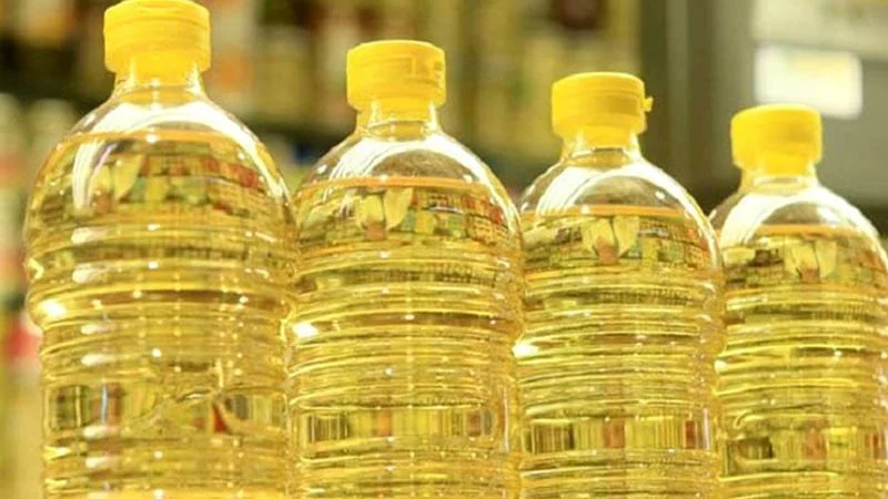 খোলা সয়াবিন ২২০ টাকা, ব্র্যান্ডের তেলেও অঘোষিত দাম বৃদ্ধি