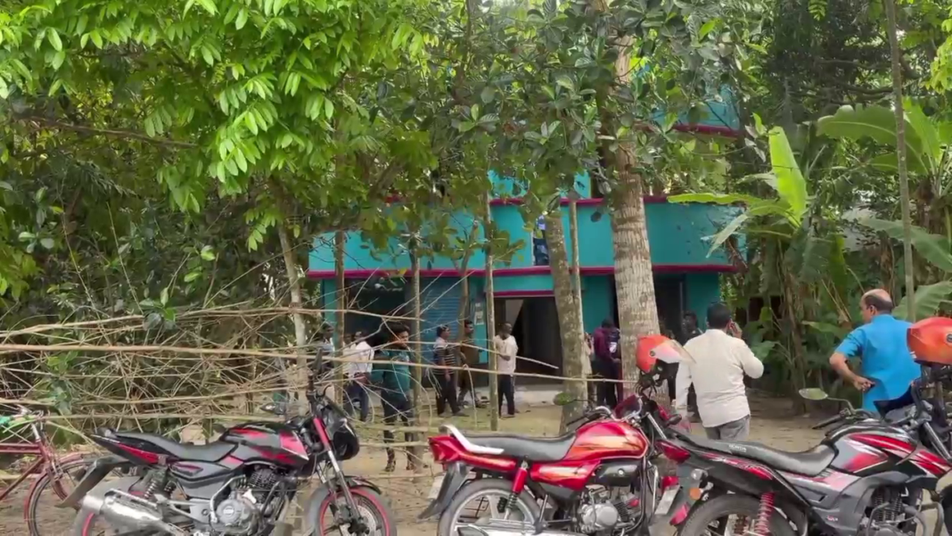 নাটোরে অবৈধভাবে জ্বালানি তেল মজুদ করায় ব্যবসায়ীকে লাখ টাকা জরিমানা