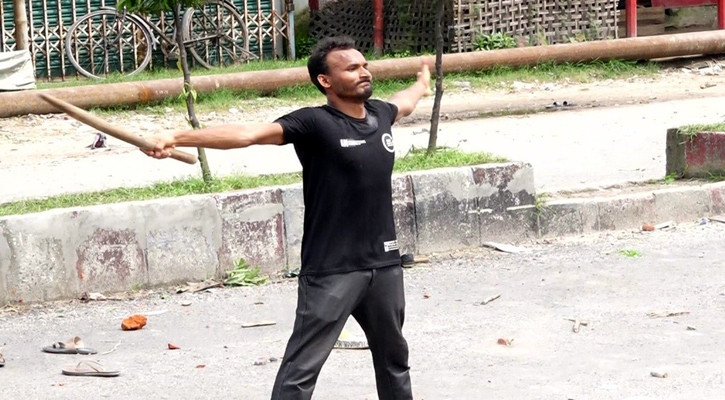 আবু সাঈদ হত্যার রায় পড়া চলছে