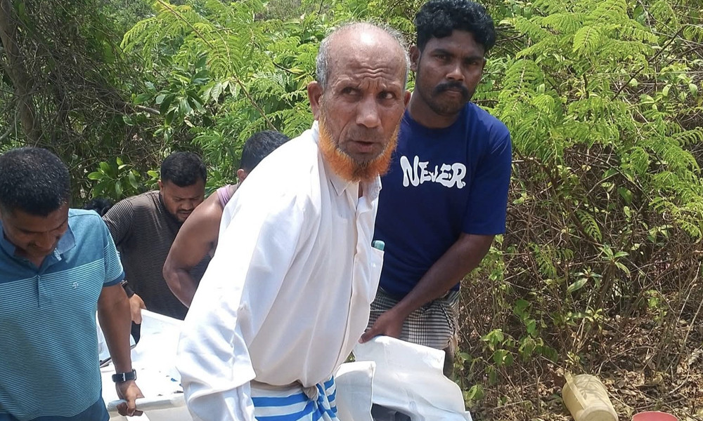 টেকনাফে অপহরণের পর তিনজনকে গলা কেটে হত্যা