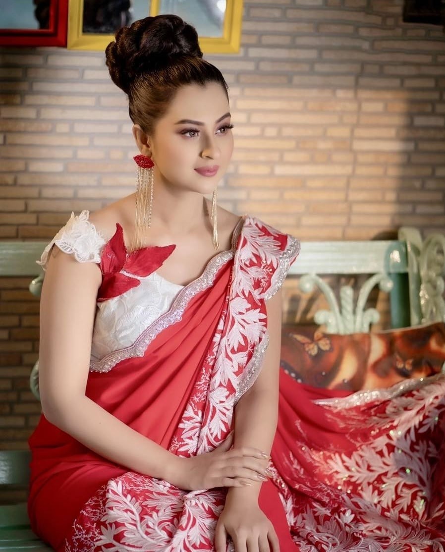 গুঞ্জনে ‘ঘি’ ঢাললো বুবলী