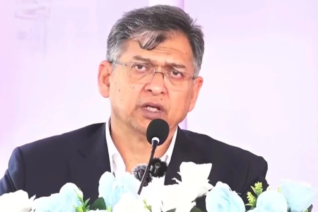 মাদক নির্মূলে শিগগিরই বিশেষ অভিযান শুরু হবে : স্বরাষ্ট্রমন্ত্রী