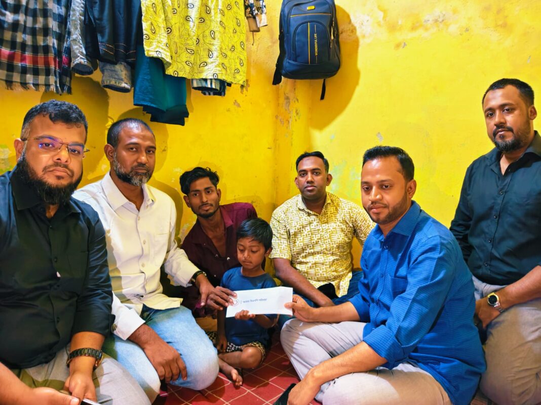 শিশু রাতুল ও পানি বিক্রেতা বৃদ্ধা শাহানুরের পাশে দাঁড়ালেন প্রধানমন্ত্রী