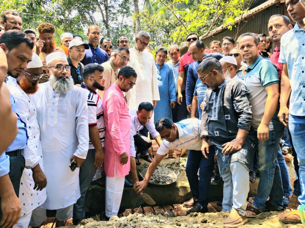 ফেনীতে শহীদ হারুনের পরিবারের জন্য বাড়ি উপহার দিলেন প্রধানমন্ত্রী