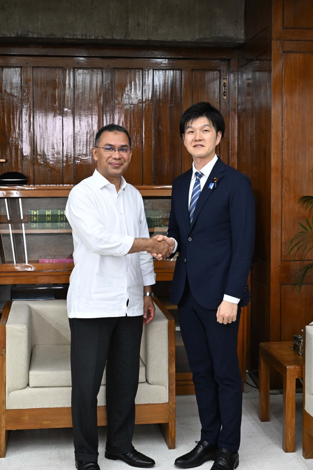 প্রধানমন্ত্রীর সঙ্গে জাপানের কৃষিমন্ত্রী ও বিশেষ দূত সুজুকি নরিকাজু’র সৌজন্য সাক্ষাৎ