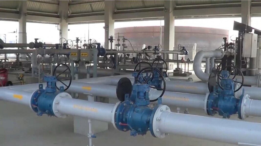 ভারত থেকে পাইপলাইনে এলো আরও ৮০০০ টন জ্বালানি তেল