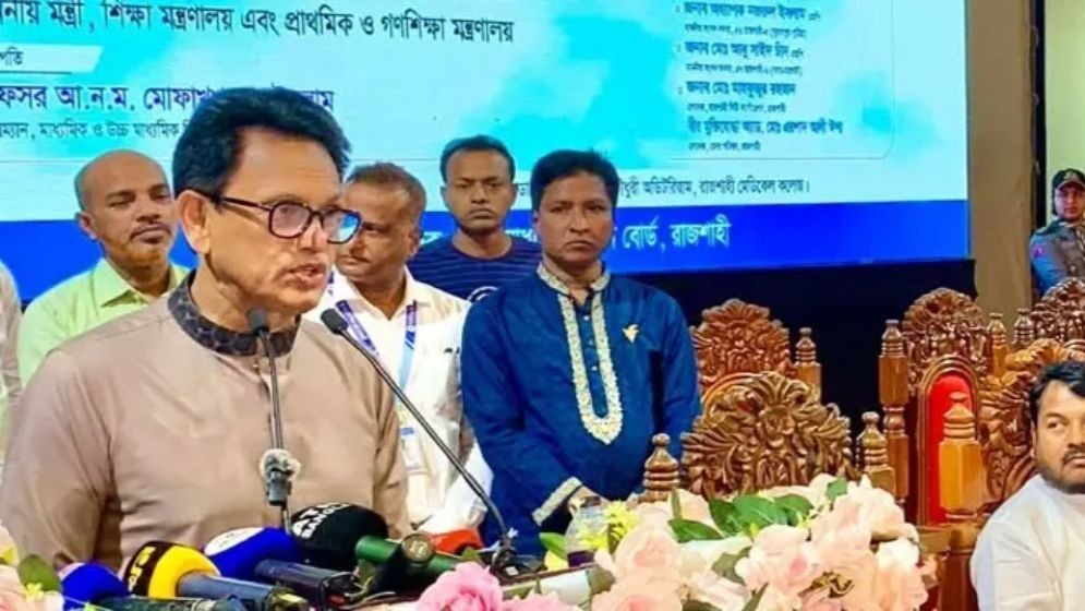 সিসি ক্যামেরা বন্ধ থাকলে বুঝব ‘ডাল মে কুচ কালা হ্যায়’: শিক্ষামন্ত্রী