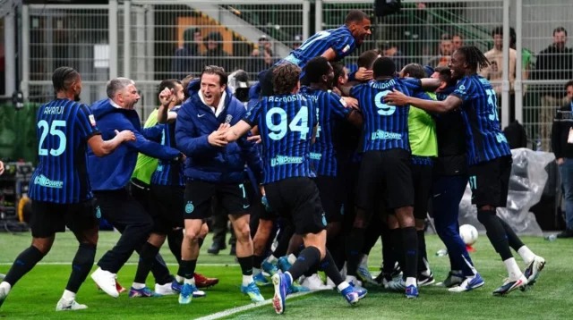 ২ গোলে পিছিয়ে পড়েও নাটকীয় জয়ে ফাইনালে ইন্টার মিলান