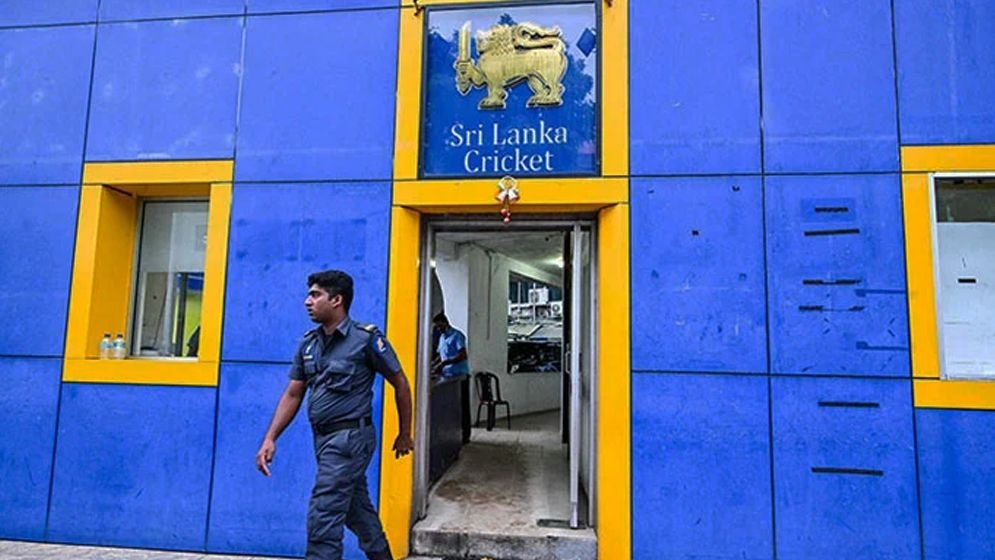 শ্রীলঙ্কান ক্রিকেট বোর্ডের সভাপতিসহ সকল সদস্যের পদত্যাগ