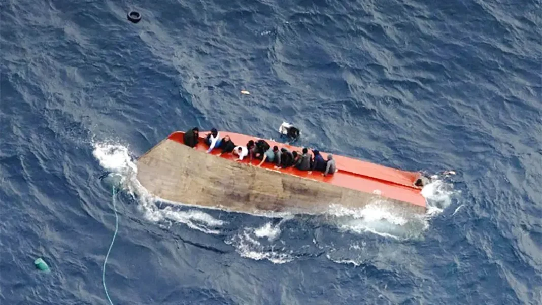 অভিবাসন প্রত্যাশীদের মৃত্যুপুরী ভূমধ্যসাগর, নৌযান ডুবে নিখোঁজ ৭০